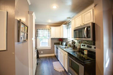 185 Britton St, Raynham, MA 02767 photo 4
