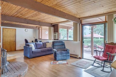 860 Putnam Ave, Barnstable, MA 02635 photo 16