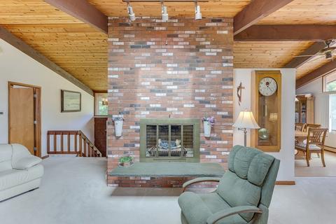 860 Putnam Ave, Barnstable, MA 02635 photo 5