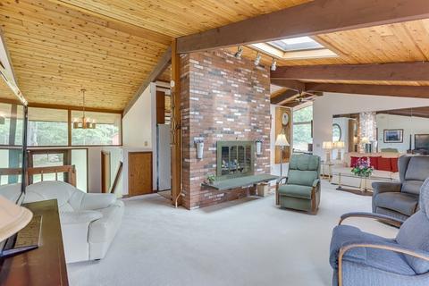 860 Putnam Ave, Barnstable, MA 02635 photo 4