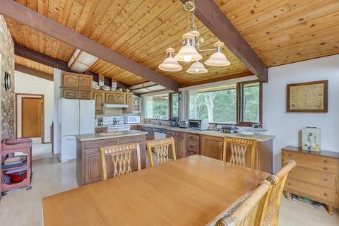 860 Putnam Ave, Barnstable, MA 02635 photo 8