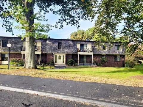 4700 N Main St #1K, Fall River, MA 02720 photo 1
