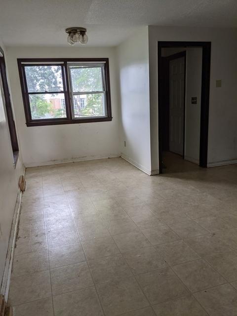 9 Searle Pl, Springfield, MA 01105 photo 4
