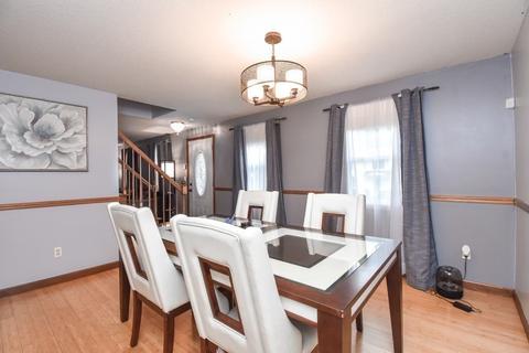 236 Ramblewood Dr, Springfield, MA 01118 photo 8