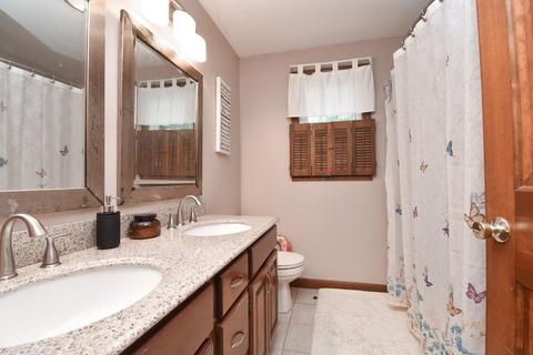 236 Ramblewood Dr, Springfield, MA 01118 photo 22