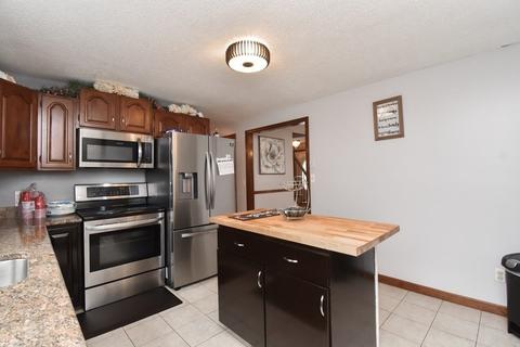 236 Ramblewood Dr, Springfield, MA 01118 photo 14
