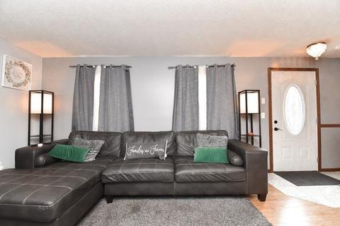 236 Ramblewood Dr, Springfield, MA 01118 photo 5