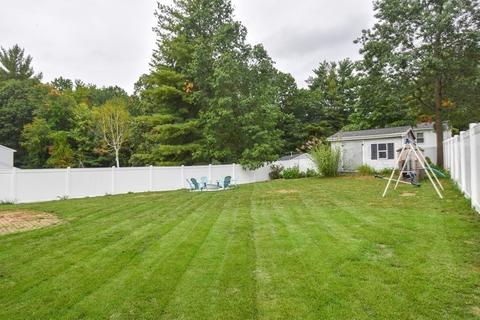 236 Ramblewood Dr, Springfield, MA 01118 photo 38