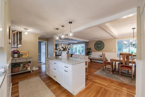 63 Maple Ridge Rd, Reading, MA 01867 photo 6