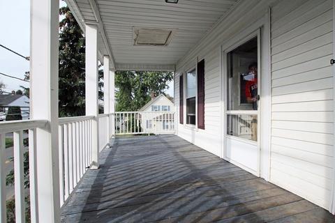 63 Holten St, Danvers, MA 01923 photo 4