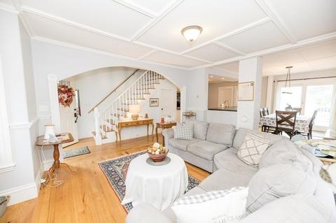 6 Tolman St, Gloucester, MA 01930 photo 3