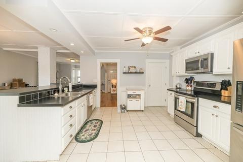 6 Tolman St, Gloucester, MA 01930 photo 8