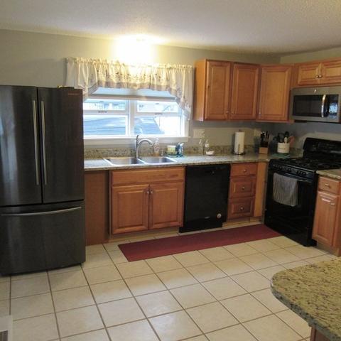 40 Gerrish Ave, Dracut, MA 01826 photo 3