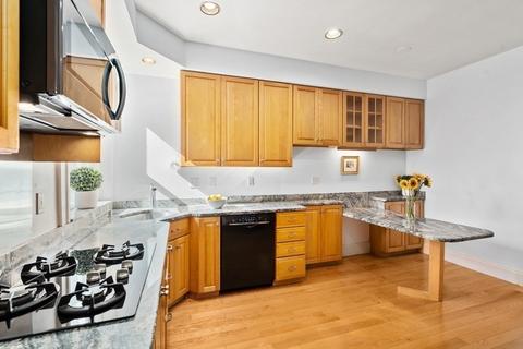 18 Gibbs St #3, Brookline, MA 02445 photo 7