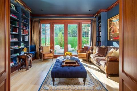 375 Lee St, Brookline, MA 02445 photo 6