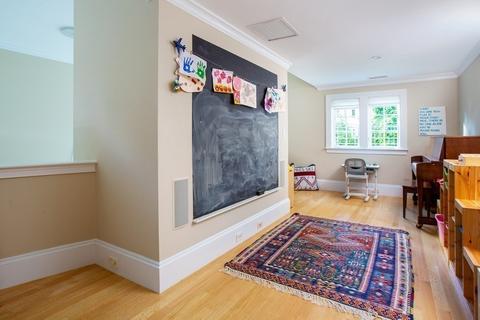 375 Lee St, Brookline, MA 02445 photo 23
