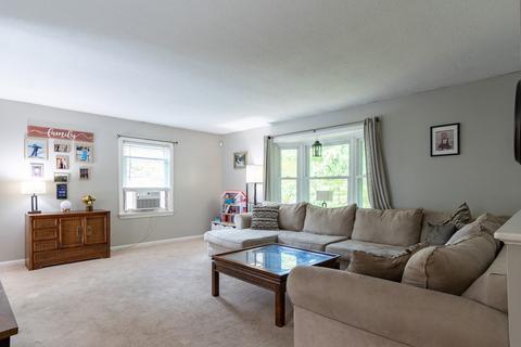 81 Goffstown Rd, Hooksett, NH 03106 photo 5
