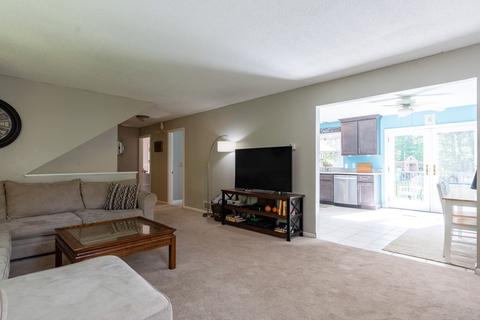 81 Goffstown Rd, Hooksett, NH 03106 photo 6