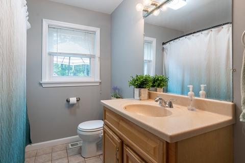 81 Goffstown Rd, Hooksett, NH 03106 photo 10