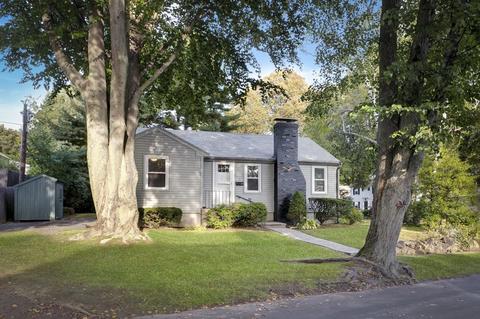 15 Mohawk Rd, Marblehead, MA 01945 photo 1
