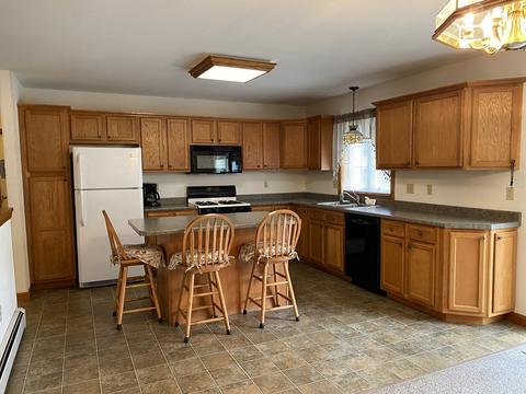 11 Grove St, Ware, MA 01082 photo 8