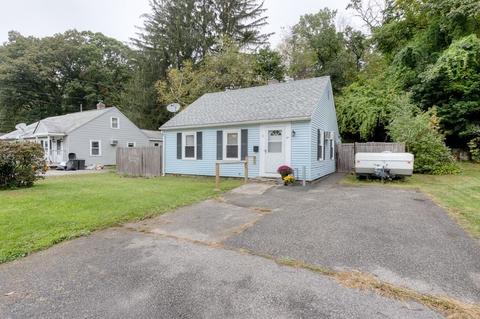 24 Chicopee St, Worcester, MA 01602 photo 2