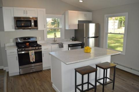 35 Pleasant, Upton, MA 01568 photo 3