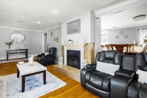 3 Greenview Rd, Stoneham, MA 02180 photo 7