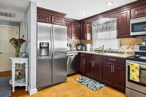 3 Greenview Rd, Stoneham, MA 02180 photo 10