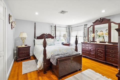 3 Greenview Rd, Stoneham, MA 02180 photo 14