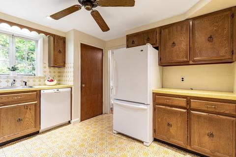 39 Edgemont Ave, Reading, MA 01867 photo 11