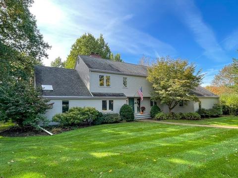 2 Hunt Dr, Dover, MA 02030 photo 1