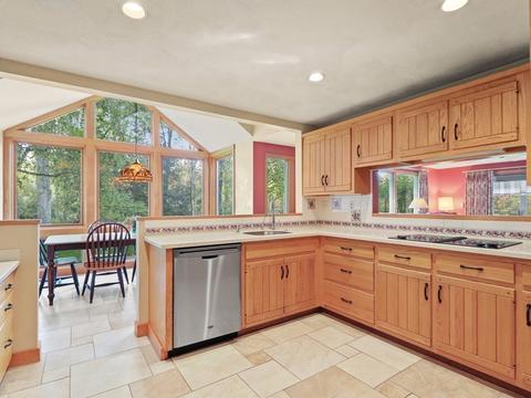 2 Hunt Dr, Dover, MA 02030 photo 7