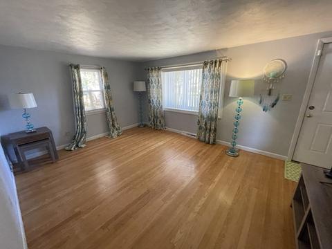 136 Temby St, Springfield, MA 01119 photo 8