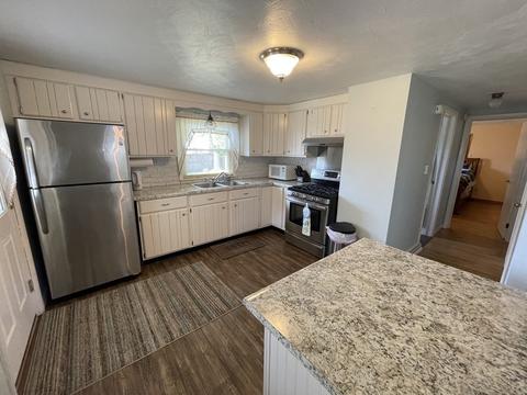 136 Temby St, Springfield, MA 01119 photo 2