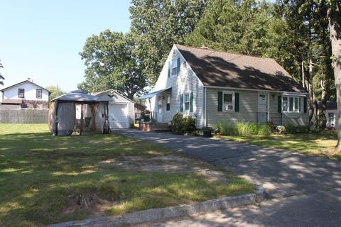 136 Temby St, Springfield, MA 01119 photo 20
