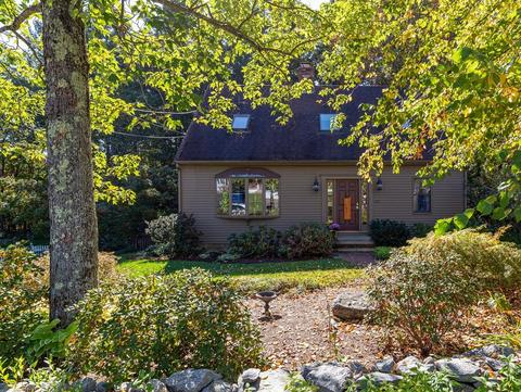 137 Glen Ave, Upton, MA 01568 photo 2