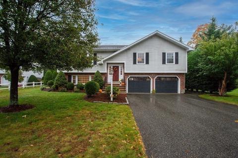 11 Milepost Rd, Reading, MA 01867 photo 2