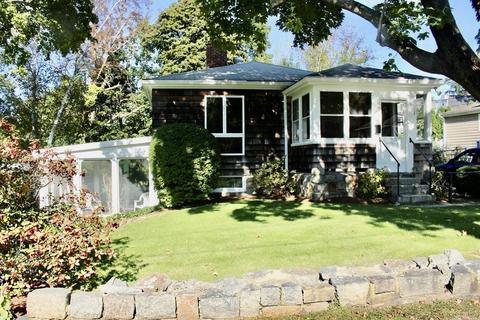 1 Vale Ct, Gloucester, MA 01930 photo 1