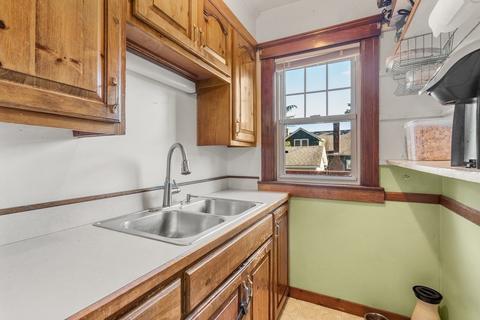 52 Clark St, Worcester, MA 01606 photo 18
