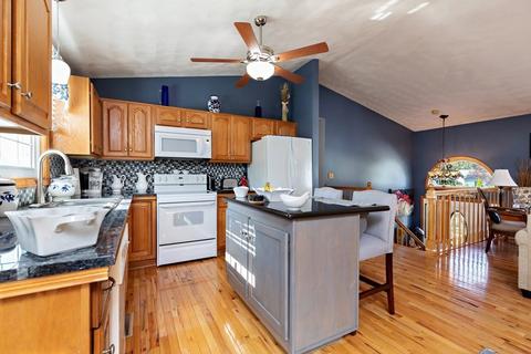 81 Dewey St, Fall River, MA 02720 photo 5