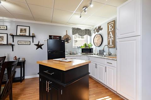 81 Dewey St, Fall River, MA 02720 photo 21
