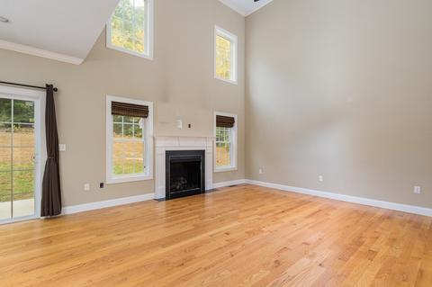 32 Bissonnette Cir, Southampton, MA 01073 photo 5