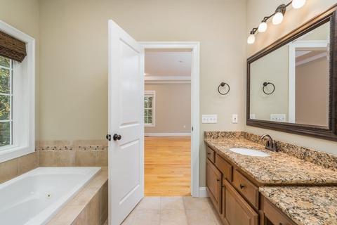 32 Bissonnette Cir, Southampton, MA 01073 photo 20