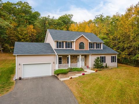 32 Bissonnette Cir, Southampton, MA 01073 photo 1