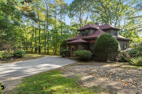 183 Hart St, Beverly, MA 01915 photo 1
