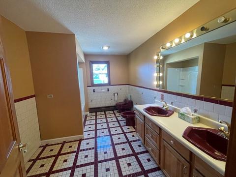 250 Kenyon St, Fall River, MA 02720 photo 11