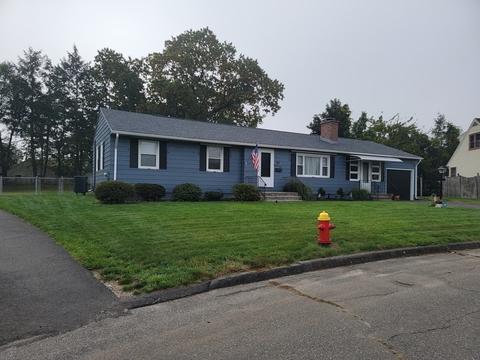 61 Simonich Cir, Chicopee, MA 01013 photo 2