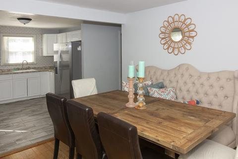 26 Steuben St, Springfield, MA 01151 photo 6