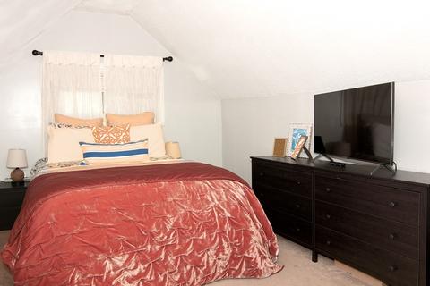 26 Steuben St, Springfield, MA 01151 photo 12